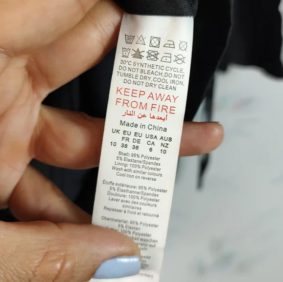 PrettyLittleThing Black Plunge Mini Dress Ruched Bodycon NWT Size 6 - Picture 11 of 14